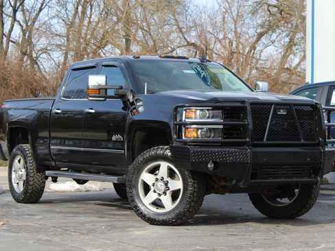 Used 2017 Chevrolet Silverado 2500 High Country image 1