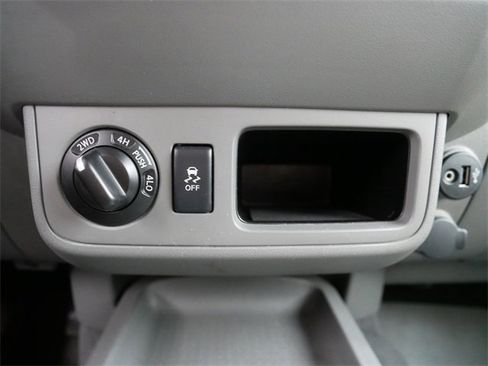 Used 2019 Nissan Frontier SV image 30
