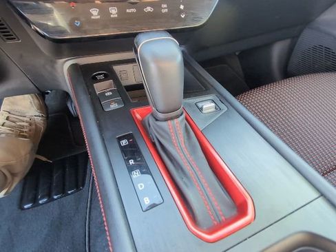 Used 2025 Nissan Kicks SR AWD/4WD image 26