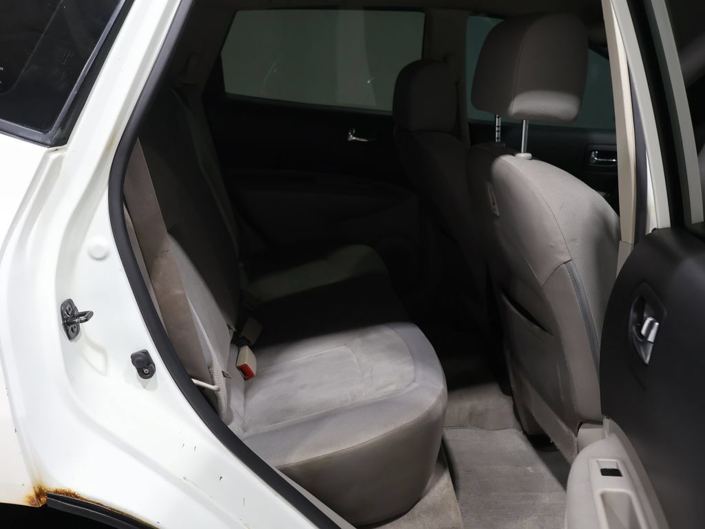 Used 2013 Nissan Rogue S AWD/4WD image 22