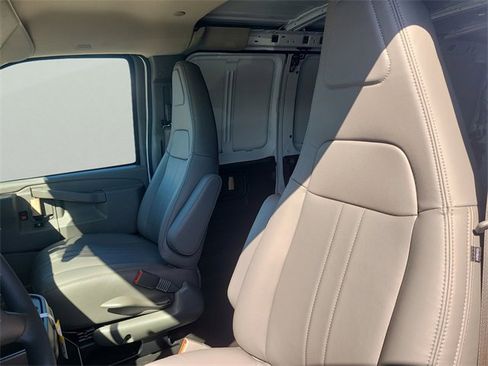 New 2025 Chevrolet Express 2500 w/ Driver Convenience Package image 18