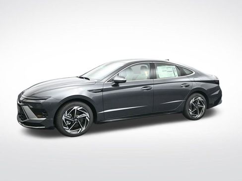 New 2026 Hyundai Sonata SEL FWD image 2