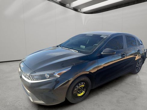 Used 2024 Kia Forte LXS image 10