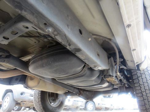 Used 2019 Toyota Tacoma SR5 RWD image 38