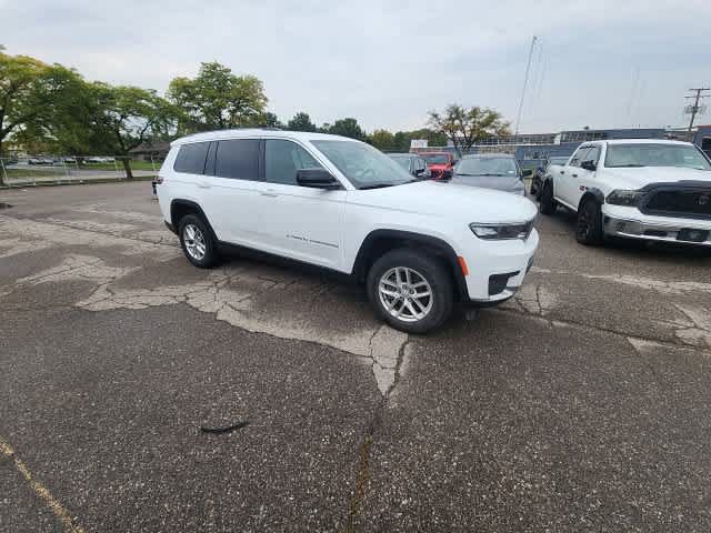 Used 2023 Jeep Grand Cherokee L Laredo w/ Luxury Tech Group I AWD/4WD image 9