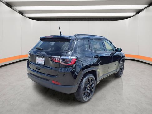 New 2026 Jeep Compass Latitude AWD/4WD image 6