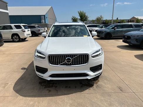 Used 2020 Volvo XC90 T6 Momentum AWD/4WD image 6