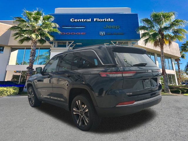 New 2027 Jeep Grand Cherokee Limited RWD image 6