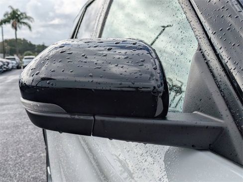 Used 2022 Ford Explorer Platinum w/ Technology Package image 11