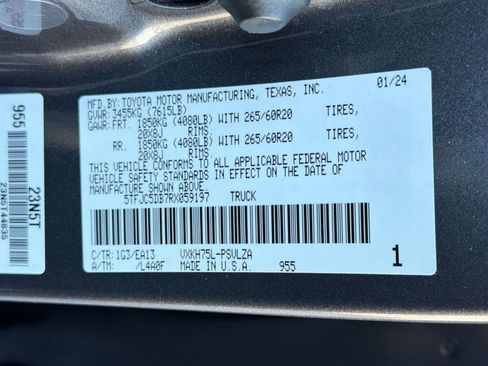 Used 2024 Toyota Tundra Limited AWD/4WD image 19