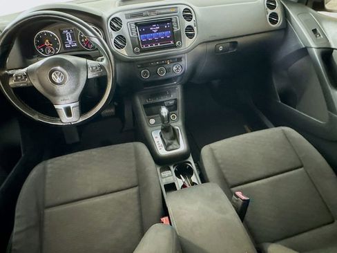 Used 2018 Volkswagen Tiguan Limited w/ Premium Package image 29