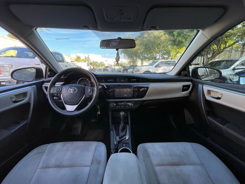 Used 2014 Toyota Corolla S Premium image 11