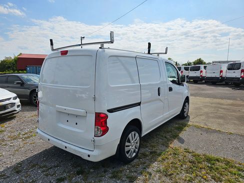 Used 2021 Nissan NV200 SV image 13