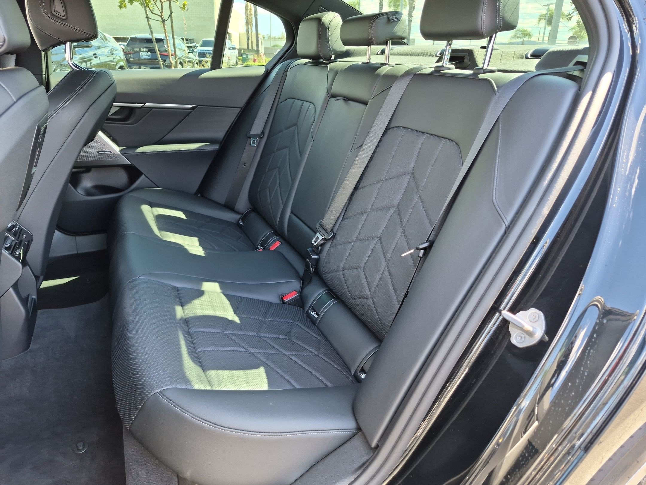 Certified 2024 BMW i5 eDrive40i w/ Premium Package RWD image 31