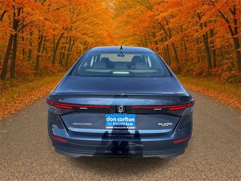 Certified 2025 Honda Accord SE image 5