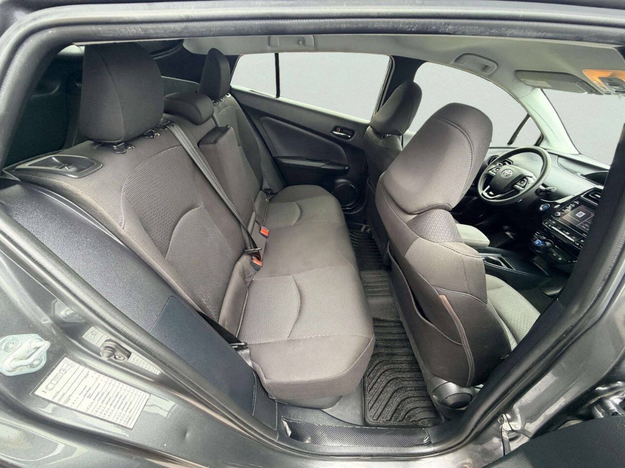 Used 2022 Toyota Prius LE FWD image 27