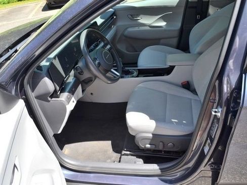 Used 2024 Hyundai Kona SEL AWD/4WD image 17