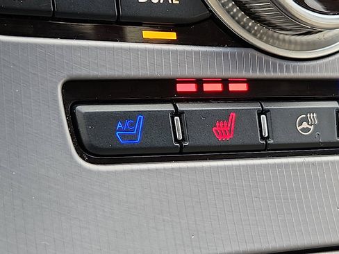 Used 2017 Lincoln MKZ Reserve w/ Climate Package AWD/4WD image 25