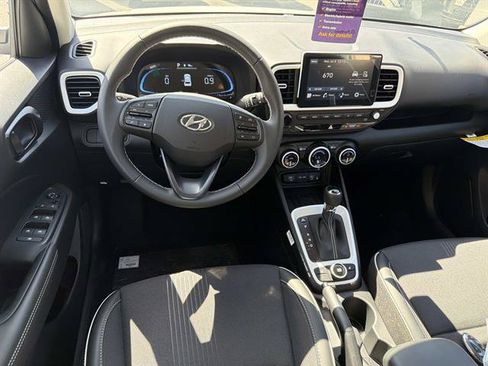 New 2026 Hyundai Venue SEL FWD image 9