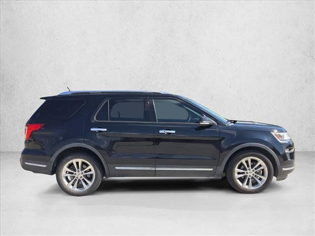 Used 2018 Ford Explorer Limited w/ Equipment Group 301A FWD image 4