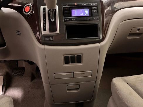 Used 2015 Nissan Quest S image 22