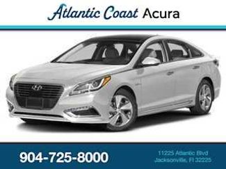 Used 2017 Hyundai Sonata Limited w/ Ultimate Package 02 image 1