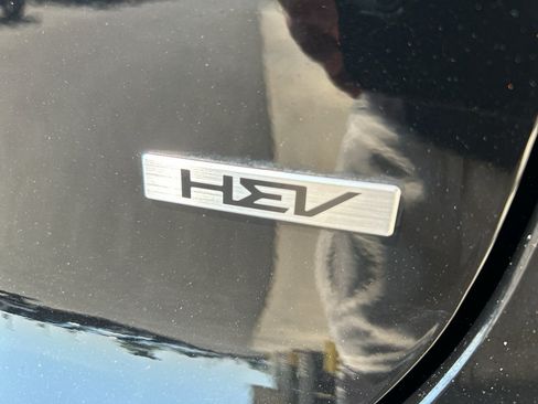 Certified 2025 Kia Niro EX FWD image 9