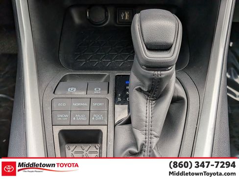 Certified 2025 Toyota RAV4 XLE image 26