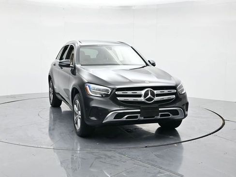 Used 2021 Mercedes-Benz GLC 300 4MATIC image 4