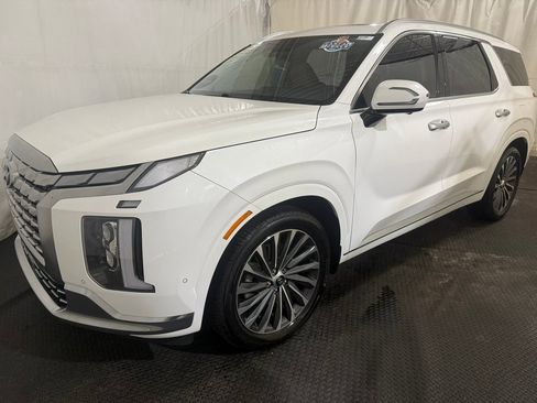 Used 2023 Hyundai Palisade Calligraphy image 6