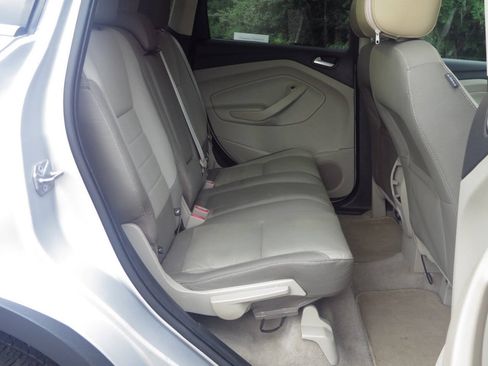 Used 2016 Ford Escape SE FWD image 16