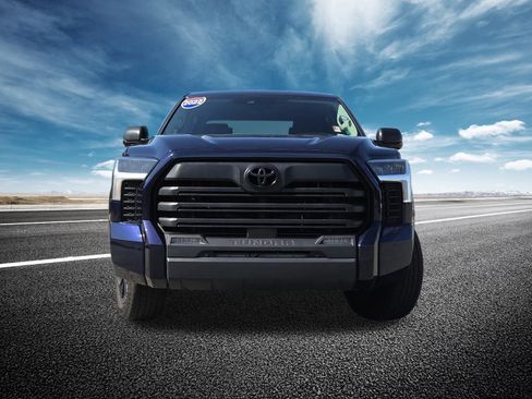 Used 2022 Toyota Tundra SR5 w/ Convenience Package image 13