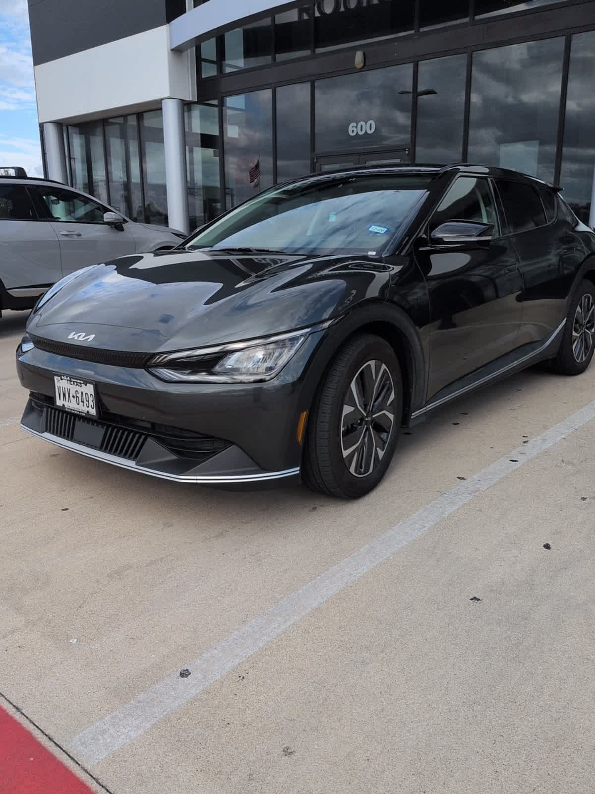 Used 2024 Kia EV6 Light RWD image 1