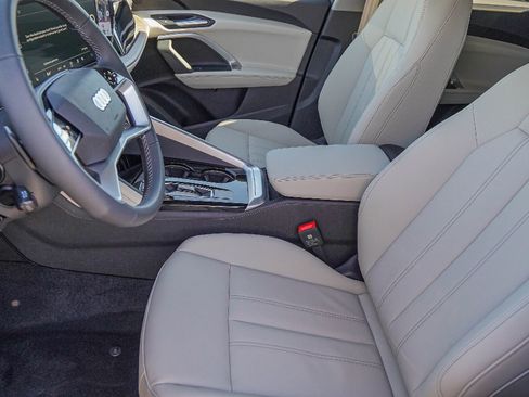 New 2025 Audi Q5 Premium image 8