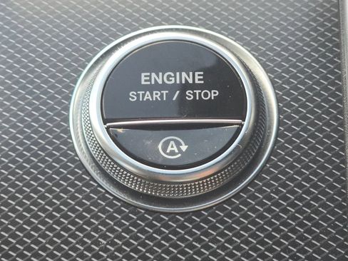 Certified 2023 Mercedes-Benz C 300 4MATIC Sedan image 33