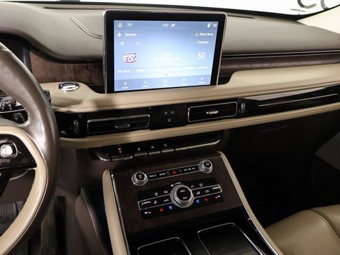 Used 2021 Lincoln Aviator Reserve w/ Equipment Group 202A image 5