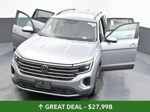 Used 2024 Volkswagen Atlas SE AWD/4WD image 42