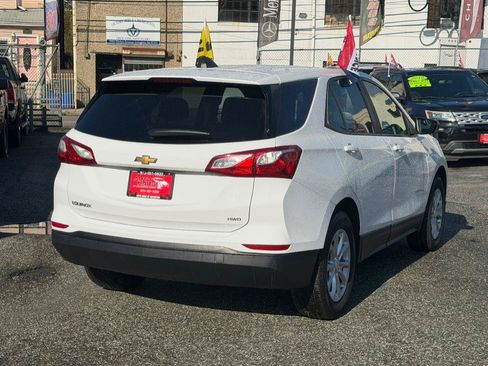 Used 2020 Chevrolet Equinox LS w/ LS Convenience Package AWD/4WD image 4