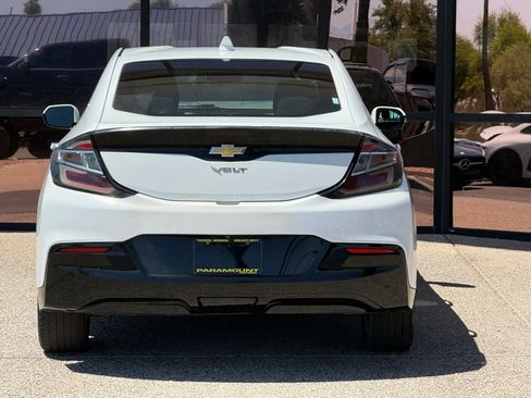 Used 2017 Chevrolet Volt LT w/ Comfort Package FWD image 10
