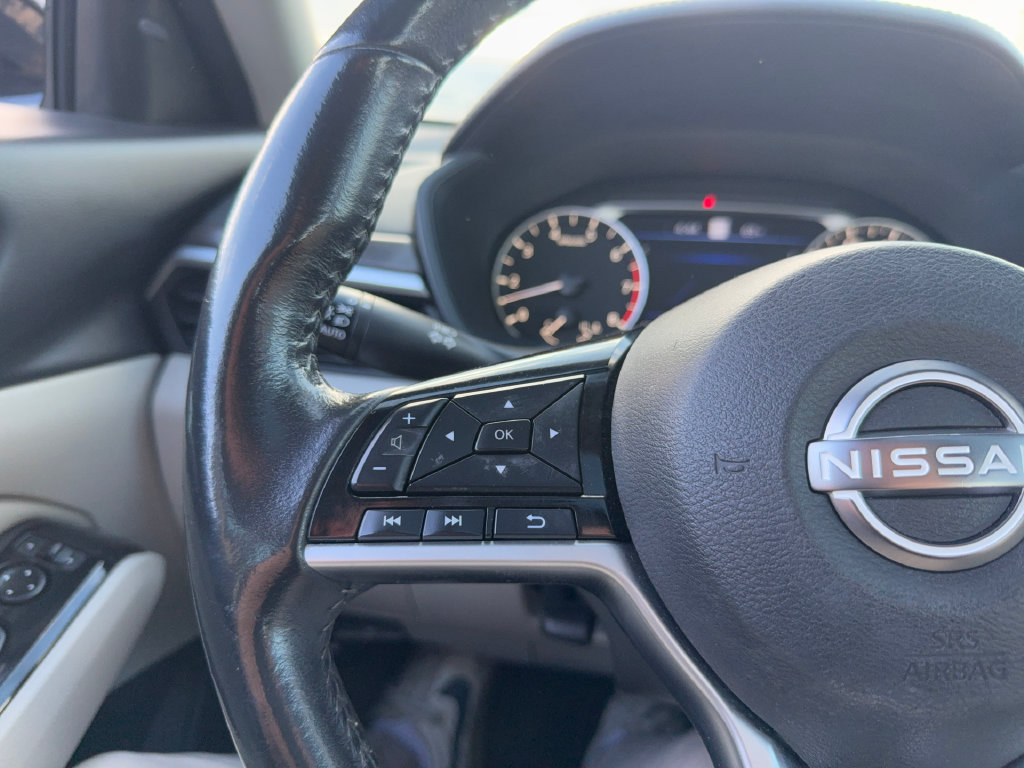 Used 2023 Nissan Altima 2.5 SL AWD/4WD image 16