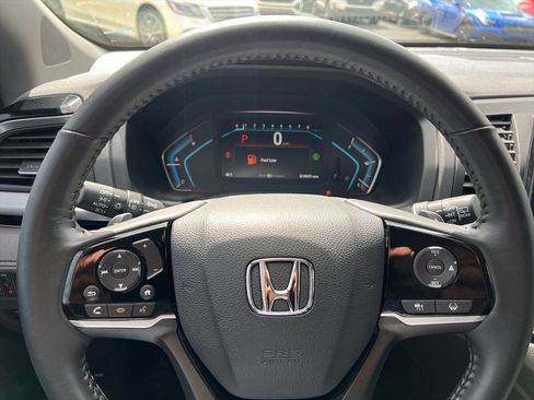 Used 2024 Honda Odyssey Touring image 12