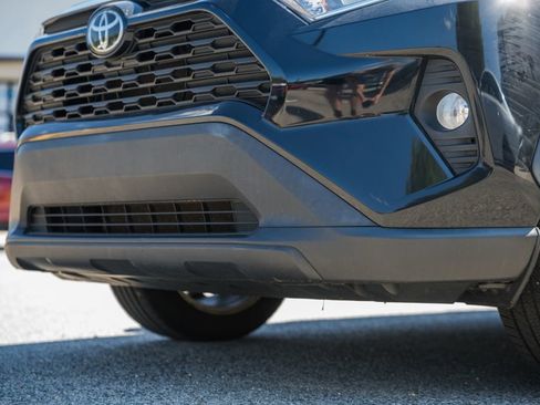 Used 2019 Toyota RAV4 XLE Premium w/ Cold Weather Package AWD/4WD image 15