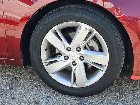 Used 2015 Chevrolet Cruze Diesel w/ Enhanced Safety Package FWD image 4