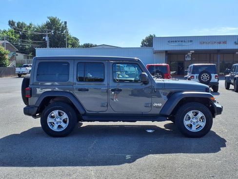 Used 2020 Jeep Wrangler Unlimited Sport S w/ Sun And Sound Package image 19