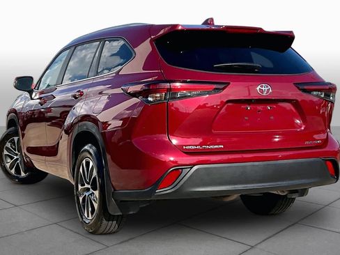 Used 2026 Toyota Highlander XLE AWD/4WD image 12