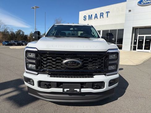 New 2026 Ford F250 Lariat w/ Black Appearance Package image 9