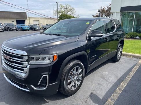 Used 2023 GMC Acadia SLE AWD/4WD image 3