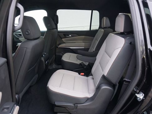 Used 2025 Chevrolet Traverse LT w/ LPO, Floor Liner Package image 11