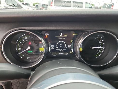 Used 2023 Jeep Wrangler Unlimited Sahara AWD/4WD image 12