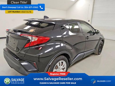 Used 2020 Toyota C-HR LE image 4